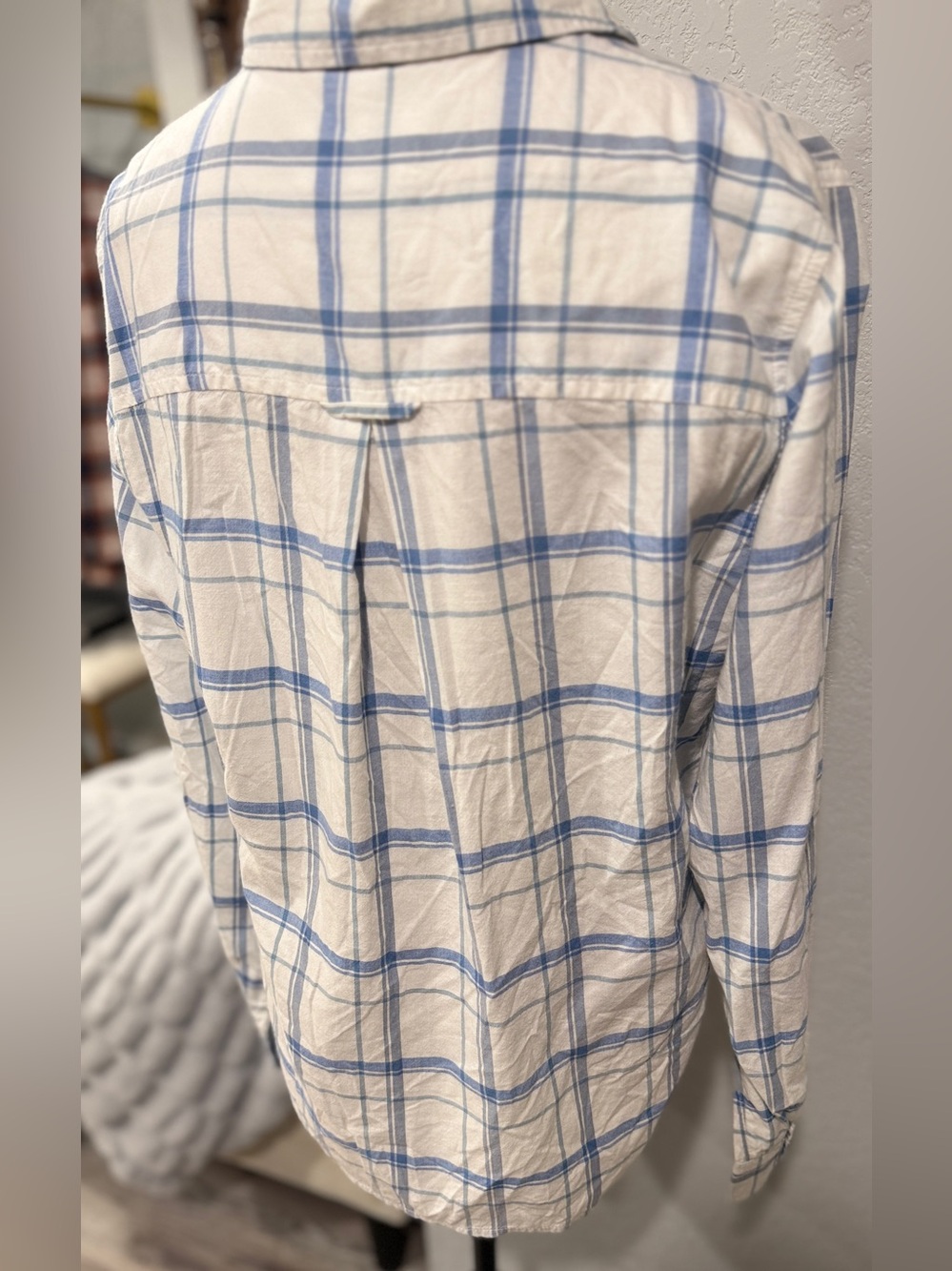American Eagle Blue White Plaid Button Up Shirt Women’s Medium NWOT - Picture 6 of 7